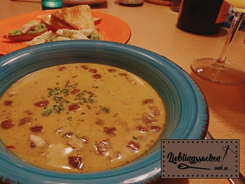 Kokos-Chili-Suppe mit Champignons